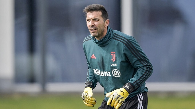 بوفون في تدريب يوفنتوس تحضيراً لـ انتر - Buffon in juventus training