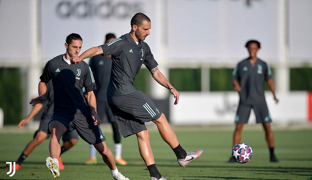 بونوتشي و رابيو خلال تدريب يوفنتوس قبل لقاء ليون - Bonucci & Rabiot during Juve training for lyon match