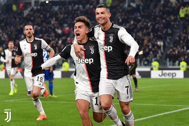 رونالدو يحتفل مع ديبالا بهدف اليوفنتوس - Ronaldo celebrates with Dybala after Juve goal vs Parma