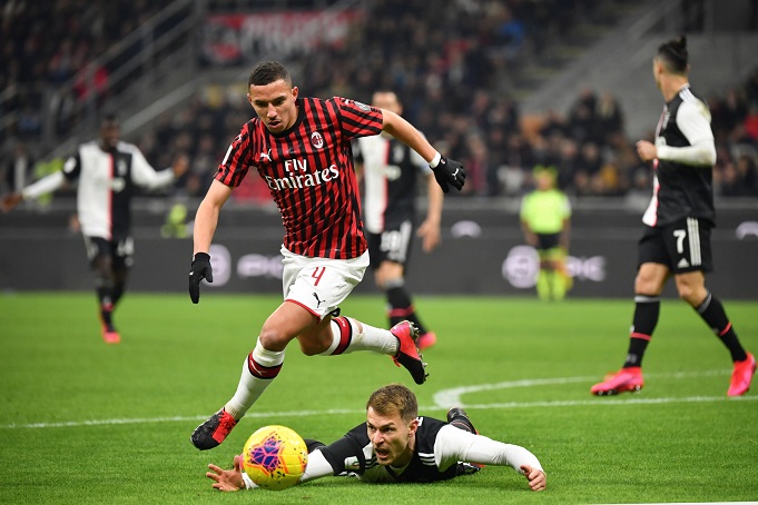 رامزي ضد بن ناصر في مباراة ميلان يوفنتوس - Ramsey Vs Bennacer in Milan Juve