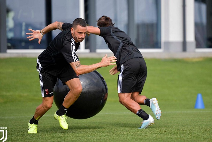 بونوتشي يجري - Bonucci