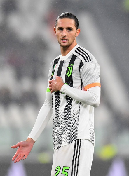 أدريان رابيو - Adrien Rabiot in Juve 4th Kit