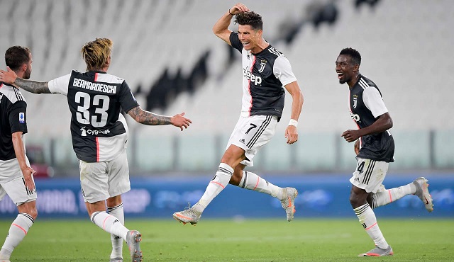 كريستيانو رونالدو يحتفل بهدفه في مباراة يوفنتوس سامبدوريا - Cristiano Ronaldo celebrates the opening goal during Juve Sampdoria match