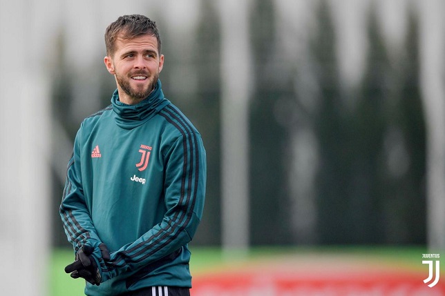 ابتسامة بيانيتش في تدريب اليوفي - Pjanic in Juve training before Napoli