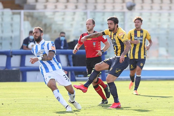 معار اليوفي كاستانوس مع بيسكارا ضد يوفي ستابيا - Juventus loaned ( Kastanos ) with Pescara Vs Juve Stabia