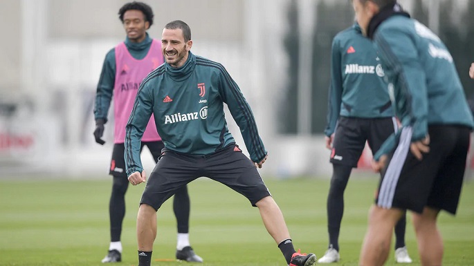 ابتسامة بونوتشي في تدريب اليوفي قبل لقاء انتر - Bonucci smile in juventus training