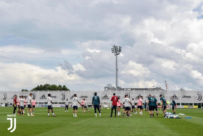 لاعبي اليوفنتوس خلال التدريبات قبل نهائي كاس ايطاليا - Juventus training in June 2020 before Napoli match