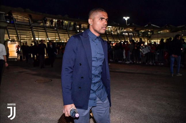 دوغلاس كوستا في رحلة اليوفي نحو ليون - Douglas Costa in Juventus journey towards Lyon