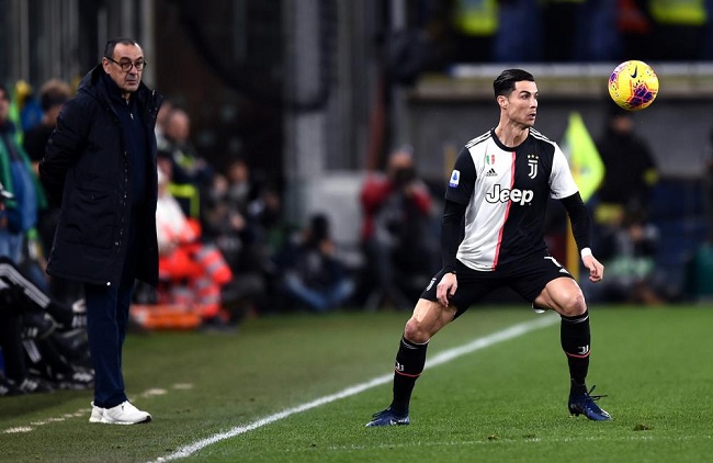 رونالدو و خلفه ساري - Ronaldo & Sarri behind him