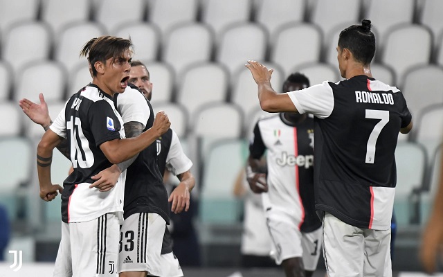 ديبالا يحتفل مع رونالدو في مباراة يوفنتوس و ليتشي - Dybala celebrates with Ronaldo during Juventus Lecce match