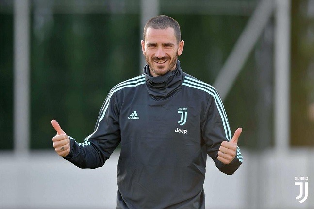 ابتسامة بونوتشي - Bonucci smiles