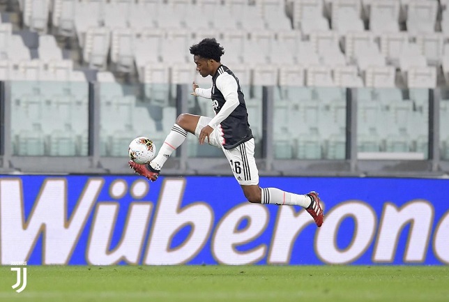 كوادرادو في مباراة يوفنتوس ميلان - Cuadrado in Juve Milan match