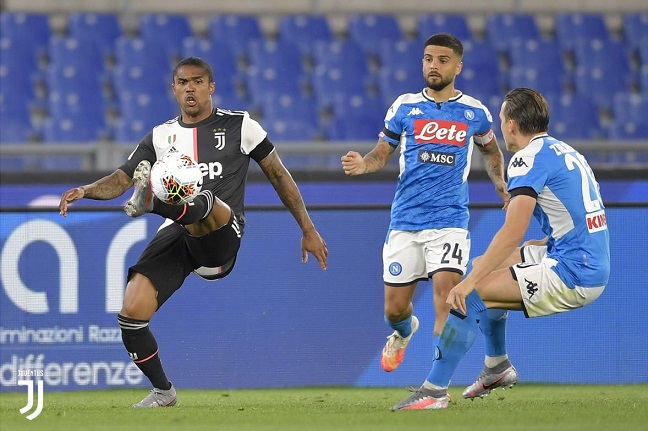 دوغلاس كوستا و انسيني في نهائي كاس ايطاليا ( نابولي اليوفي ) - Douglas Costa & Insigne in Coppa Italia final ( Napoli Juve )