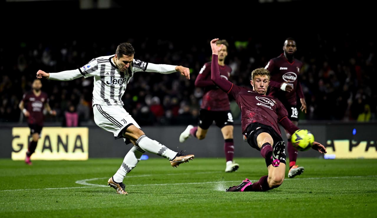 فيدريكو كييزا خلال مباراة يوفنتوس ضد ساليرنيتانا 2023 - Federico Chiesa during Salernitana Juventus match