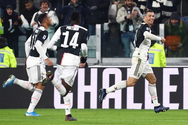 رونالدو يحتفل بهدفه لليوفي ضد بارما - Ronaldo scores for Juve vs Parma