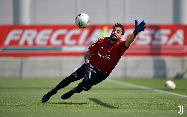 بينسوليو في تدريب يوفنتوس تحضيراً لـ ليتشي - Pinsoglio in Juve training before Lecce