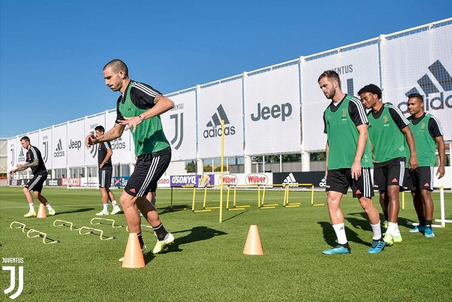 بونوتشي بيانيتش كوادرادو أ.ساندرو - Bonucci ( Alex Sandro & Cuadrado & Pjanic )