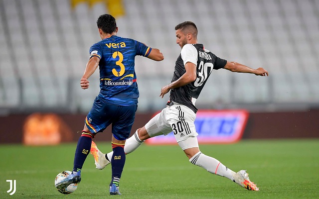 بينتانكور ضد فيرا في مباراة يوفنتوس و ليتشي - Bentancur vs Vera during Juventus Lecce match