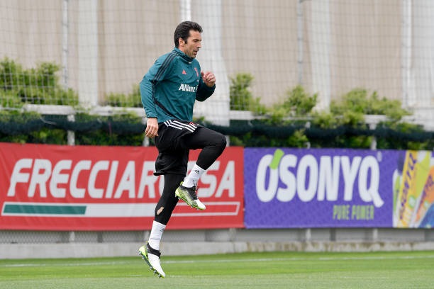 الرمز جيجي بوفون خلال تدريبات اليوفي - Gigi Buffon in Juventus training in May 2020