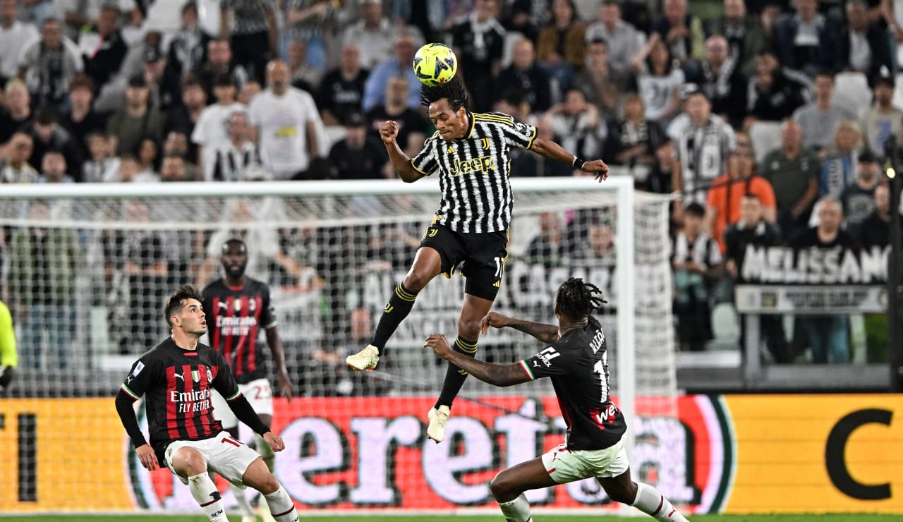 كوادرادو خلال مباراة يوفنتوس ضد ميلان 2023 - Cuadrado during Juventus match Vs Milan