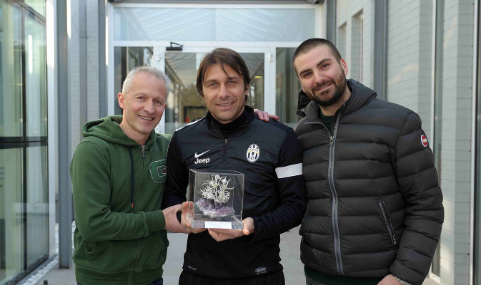 انطونيو كونتي ينال جائزة المدرب الحلم - Antonio Conte 
