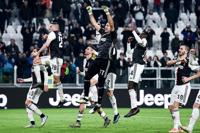 لاعبي اليوفي يحتفلون بالفوز ضد اودينيزي - Juve joy after beat Udinese