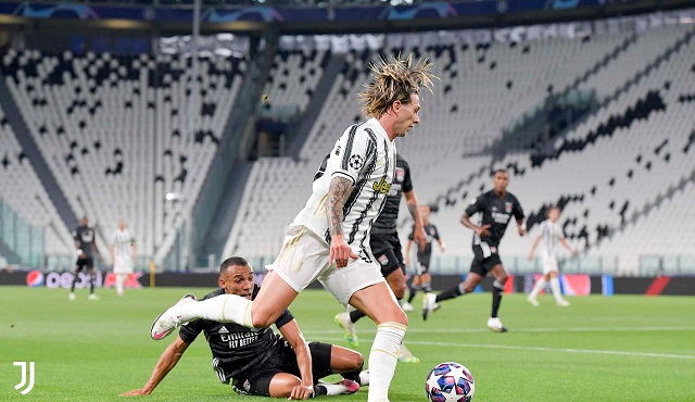 بيرنارديسكي خلال مباراة يوفنتوس و ليون - Bernardeschi during Juventus lyon match