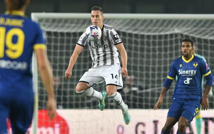 ميليك خلال مباراة فيرونا يوفنتوس - Milik during Verona Juventus match