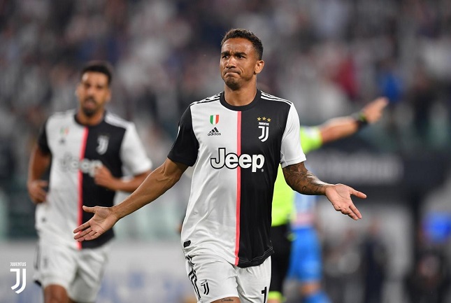 دانيلو يحتفل بهدفه ضد نابولي - Danilo celebrates after scored goal