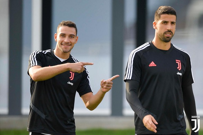 دي تشيليو يبتسم مع خضيرة - De Sciglio smiles with Khedira