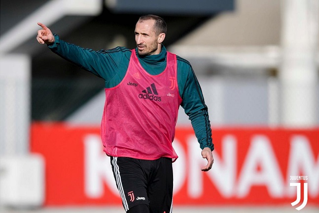 صورة كيليني يعود لتدريبات اليوفي بعد قطع الرباط الصليبي - Chiellini back to Juve training after Acl tear