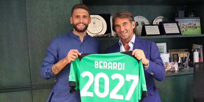 بيراردي في لحظات تجديد عقده مع ساسولو لـ 2027
