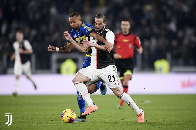 غونزالو هيغوين في مباراة يوفنتوس و بارما - Gonalo Higuain in Juve Parma match