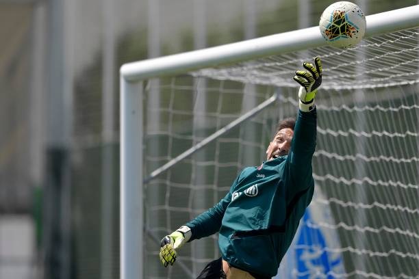 تصدي بوفون في تدريبات اليوفنتوس مايو 2020 - Buffon save in Juventus training