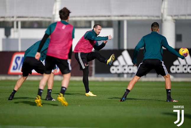 جيورجيو كيليني في تدريبات يوفنتوس بعد العودة من الاصابة - Chiellini back to Juventus training