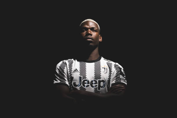 باول بوغبا في عرضه مع قميص يوفنتوس - Pogba show with Juventus shirt #Official 